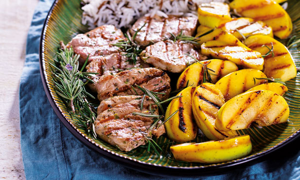 Lomo de cerdo con manzana Golden a la parrilla