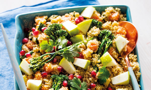 Quinoa dorada con coco y manzana